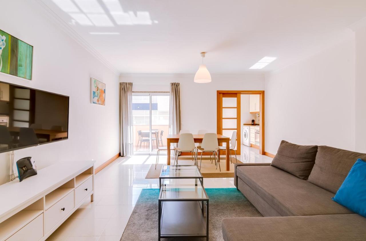 Al- Apartamentos Novos Vista Mar Quarteira Kültér fotó