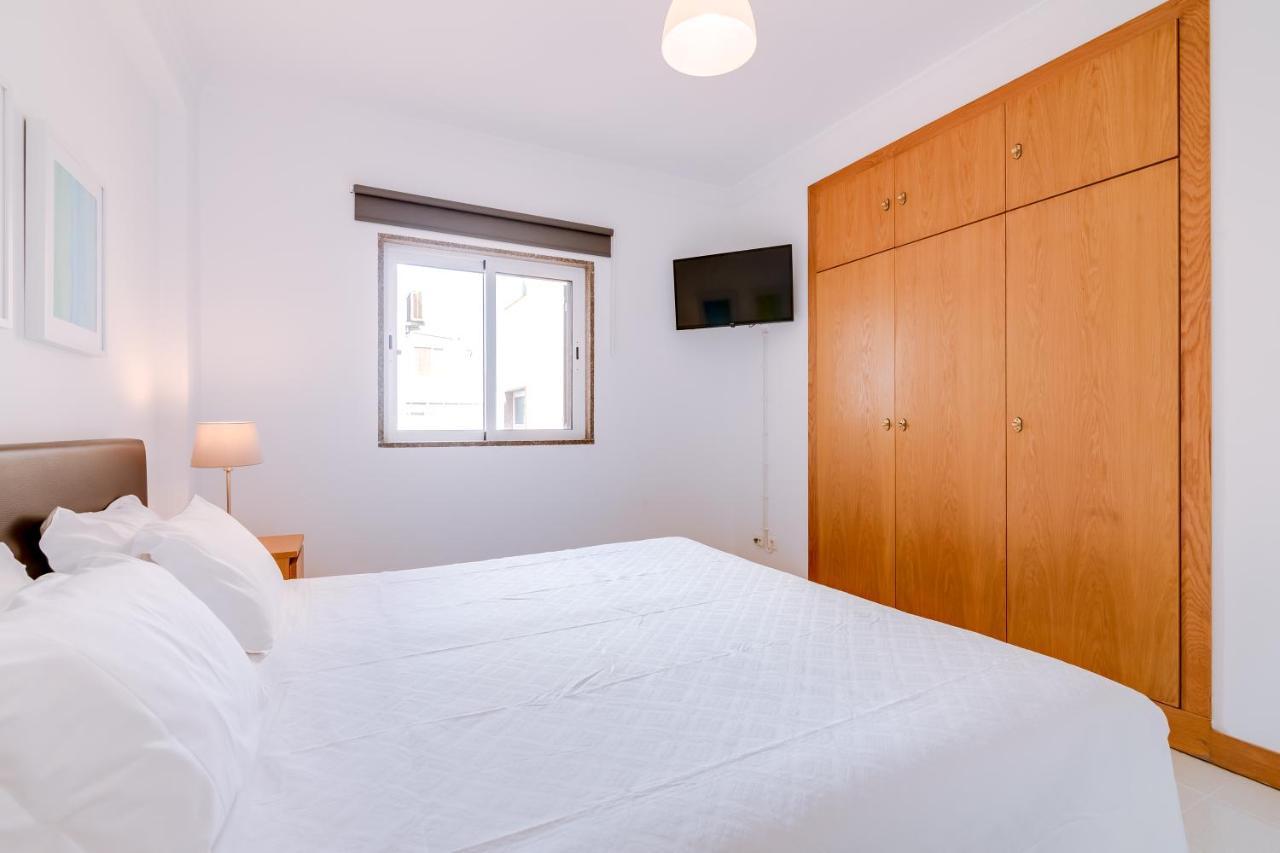 Al- Apartamentos Novos Vista Mar Quarteira Kültér fotó