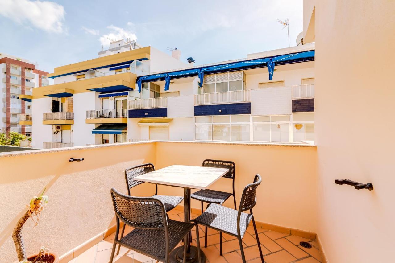 Al- Apartamentos Novos Vista Mar Quarteira Kültér fotó